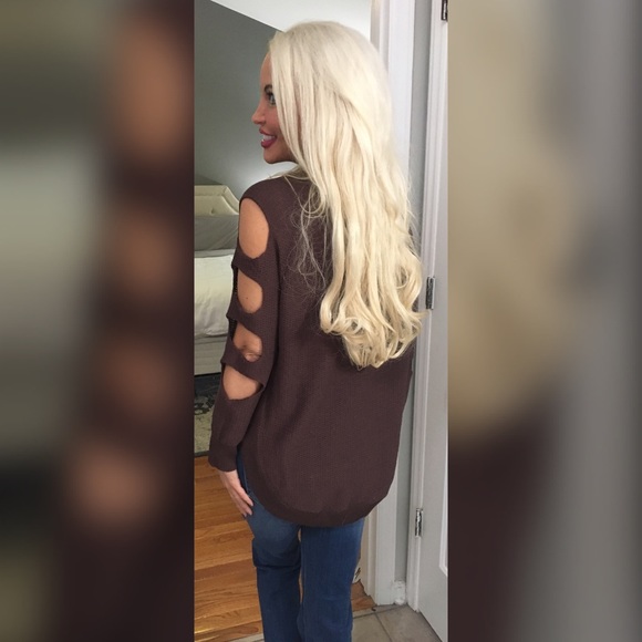 ❤️LAST 1! Brown Soft Side Cut Out Sweater! - Picture 3 of 3